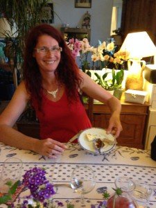 Apres notre visite a Roquefort nous mangeons encore du Roquefort chez Danielle