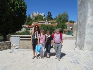 Henri, Therese, Suzette et moi a Montdardier apres le dejeunder