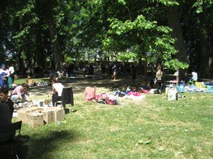 Le vide grenier a cote du chateau dans le parc!