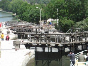 Les ecluses a Beziers dans le Canal du Midi